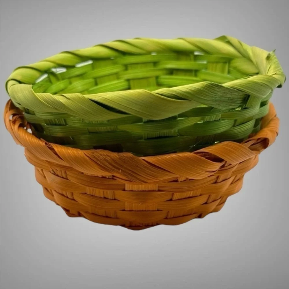 VINTAGE MINIATURE BASKETS TWO PIECES
